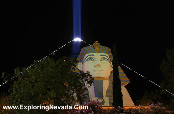 The Luxor at Night, Photo #2