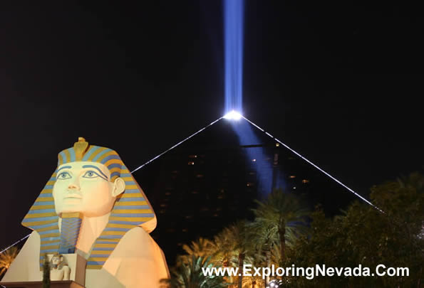 The Luxor at Night, Photo #6
