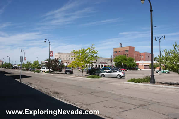 The Vast Elko Parking Area, Photo #3