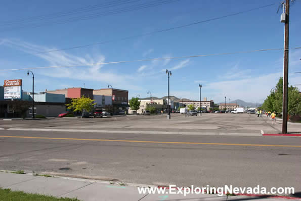 The Vast Elko Parking Area, Photo #1