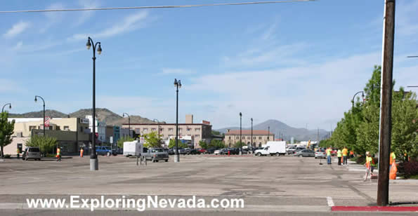 The Vast Elko Parking Area, Photo #2