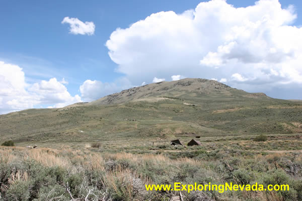 The Mokomoke Mountains and Hamilton Ruins