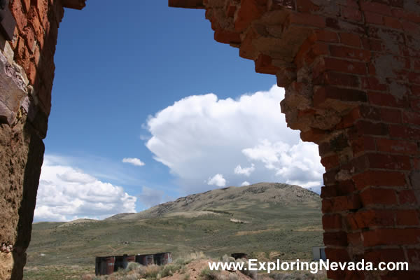 Ruins at Hamilton Ghost Town, Photo #4