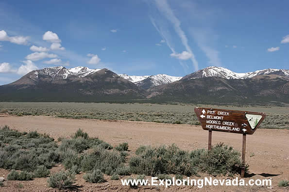 Monitor Valley Road Sign